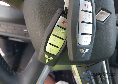 2023 Mitsubishi Outlander Se 2.5 2Wd из США, поврежденный, VIN JA4J3UA88PZ056288